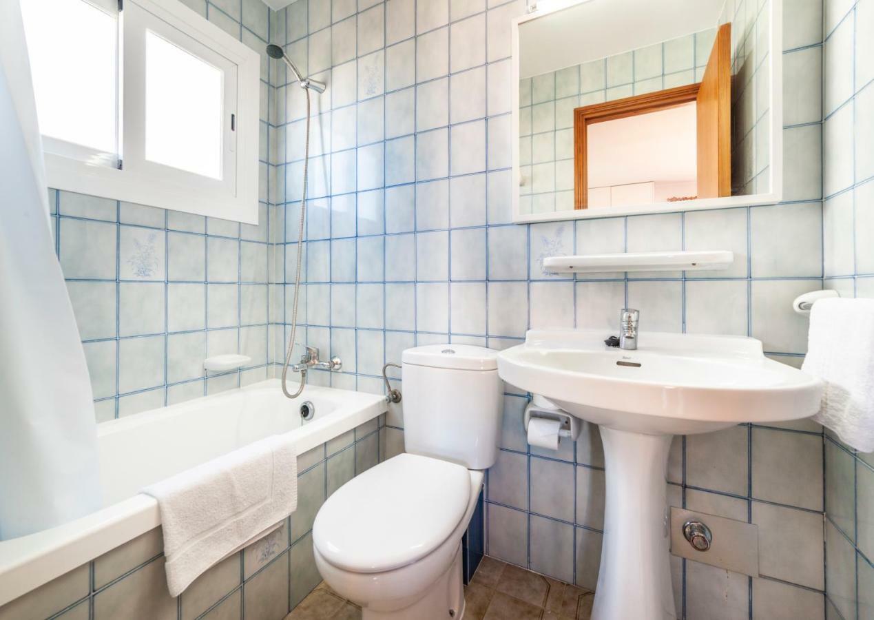 Apartamentos Charlys Can Picafort Can Picafort  Eksteriør bilde