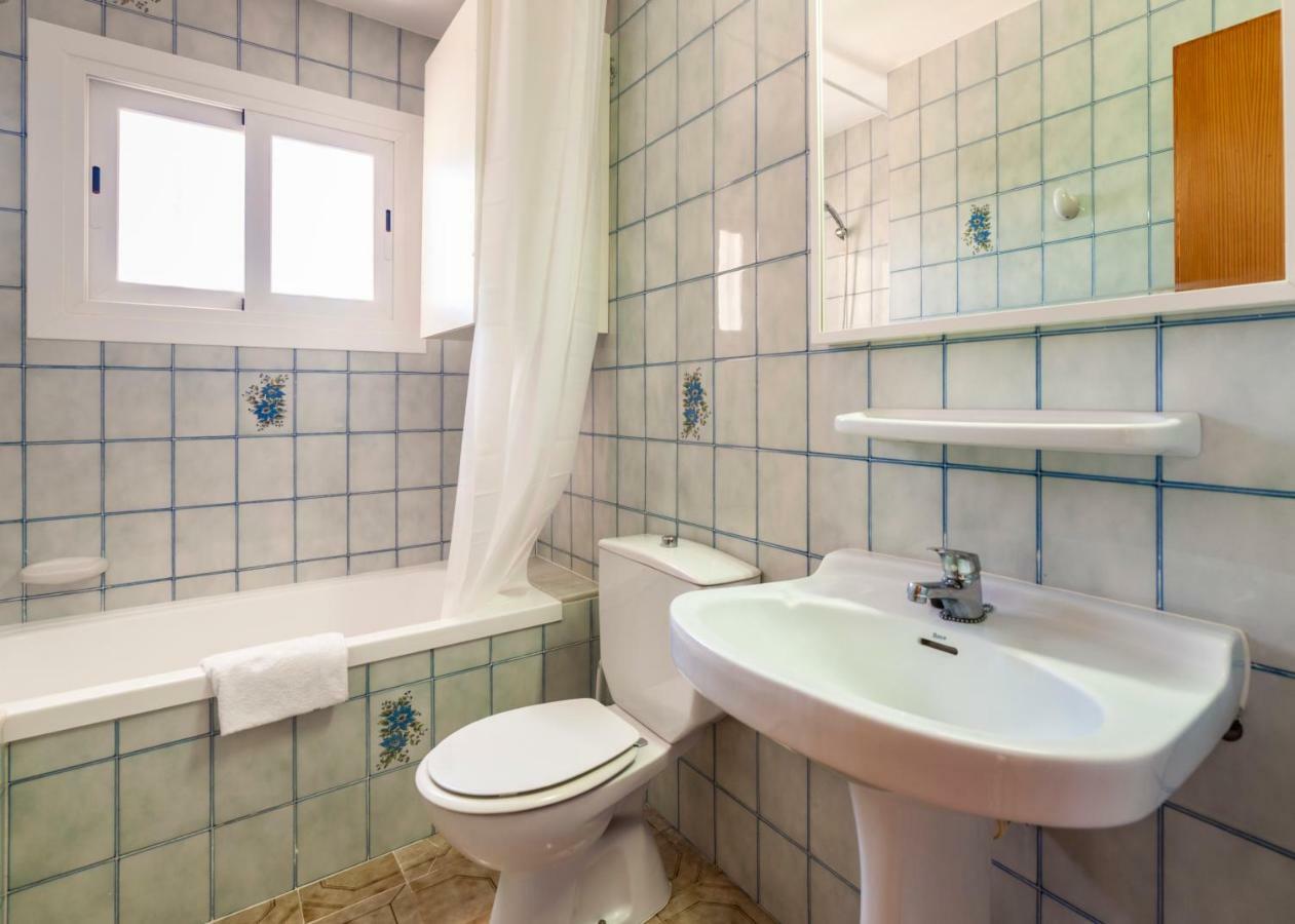Apartamentos Charlys Can Picafort Can Picafort  Eksteriør bilde
