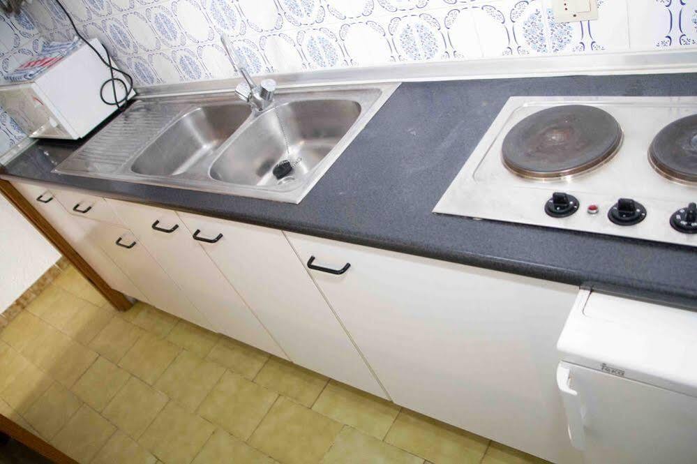 Apartamentos Charlys Can Picafort Can Picafort  Eksteriør bilde