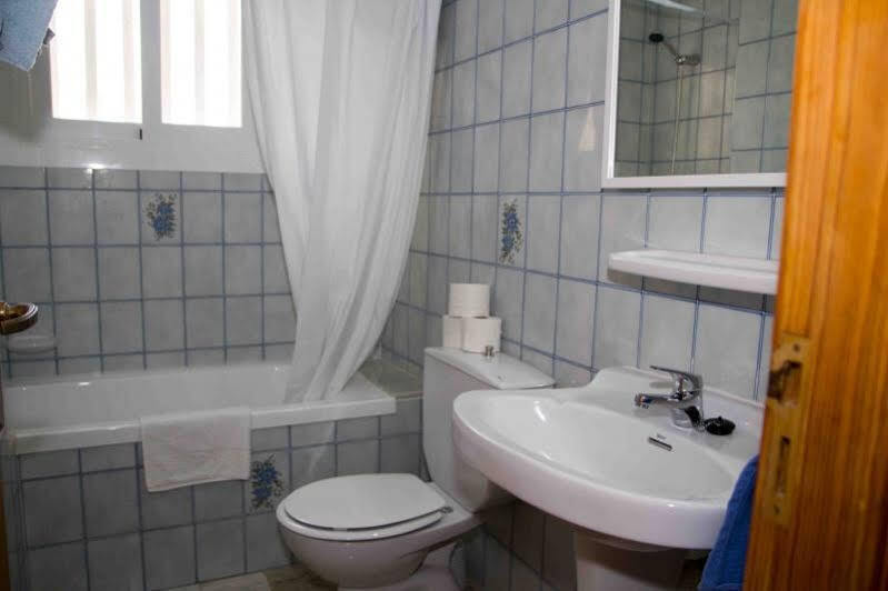 Apartamentos Charlys Can Picafort Can Picafort  Eksteriør bilde