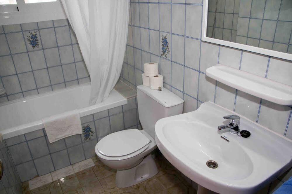 Apartamentos Charlys Can Picafort Can Picafort  Eksteriør bilde