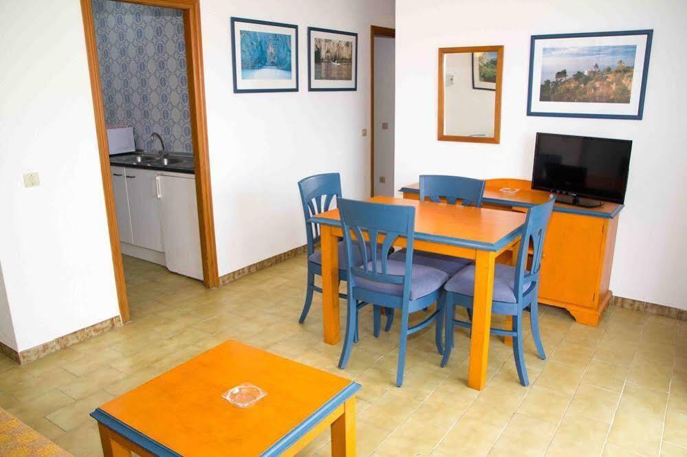 Apartamentos Charlys Can Picafort Can Picafort  Eksteriør bilde