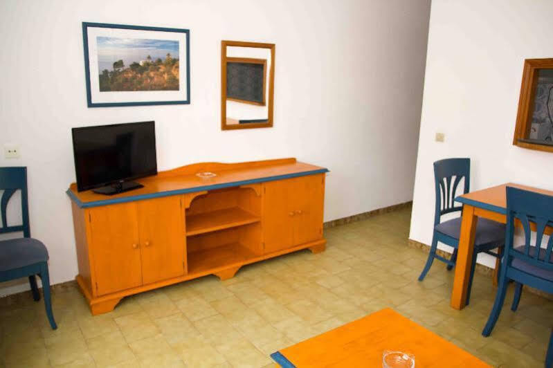 Apartamentos Charlys Can Picafort Can Picafort  Eksteriør bilde